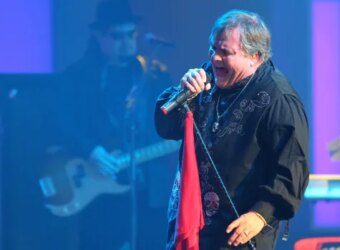 Singer and actor Meat Loaf dead at 74