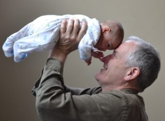 1674403847_grandfather-1434575_960_720.jpg