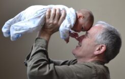 1680371242_grandfather-1434575_960_720.jpg